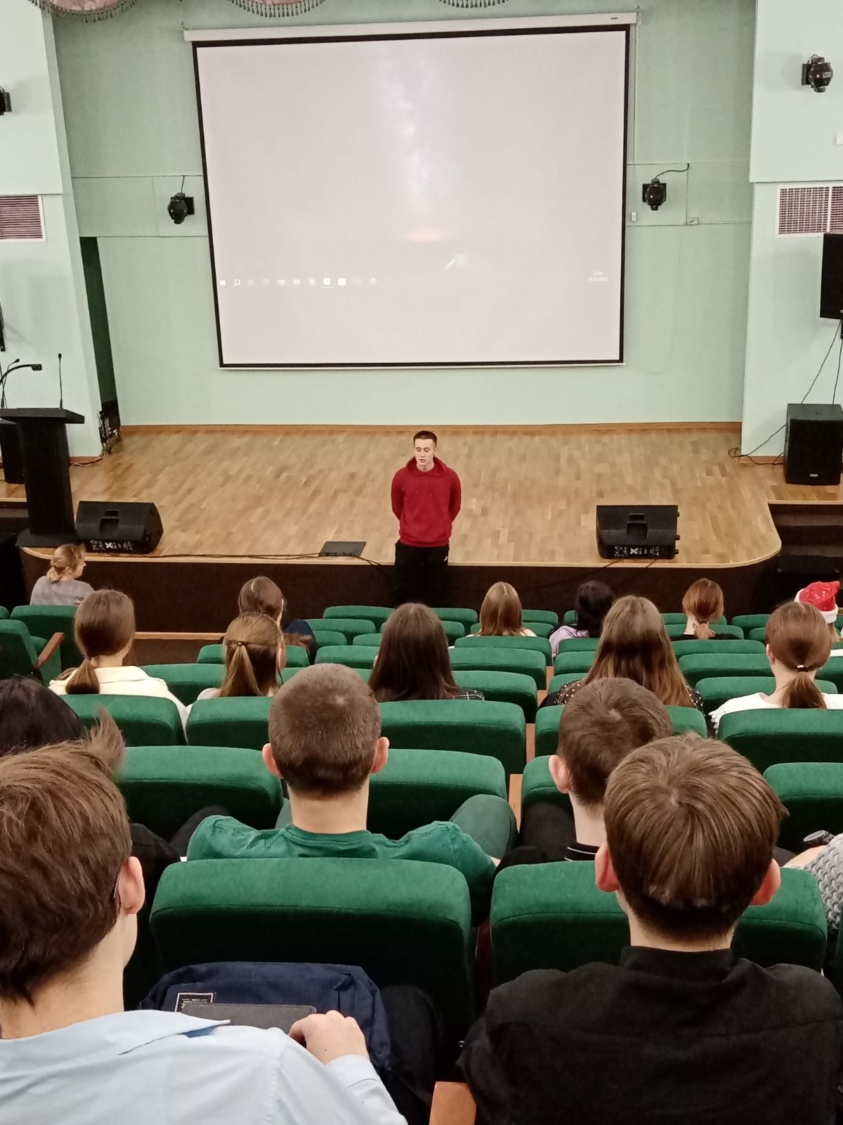 22 декабря 2023 года  Егор Махонькин, курсант Сибирской пожарно-спасательной академии МЧС России, провел профориентационное  мероприятие..